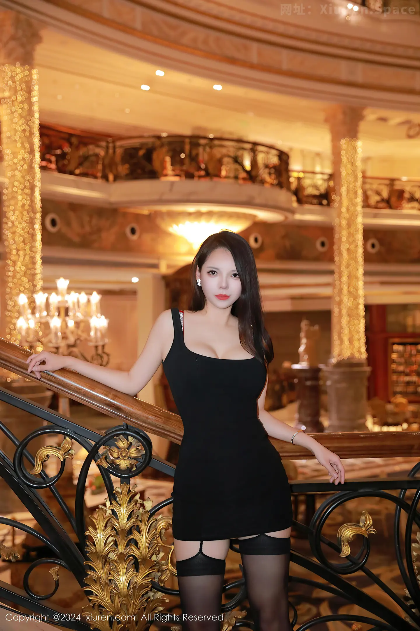 图片[4]-[XiuRen秀人网] VOL.9655 模特大美妞儿黑色连衣短裙露红色内衣配黑丝吊袜秀美腿诱惑写真76P-秀人网官方网站